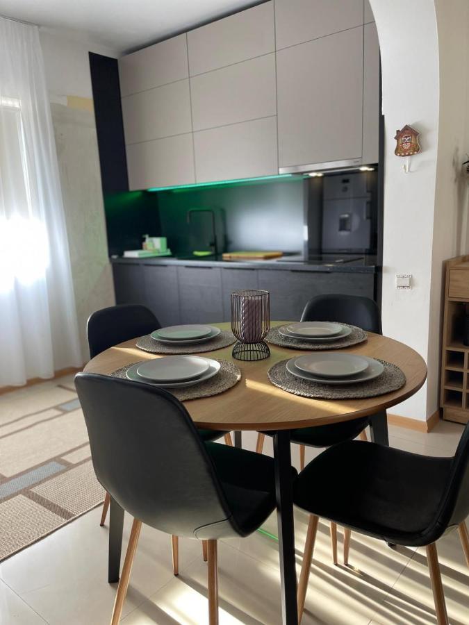 Willa Casa Eric Năvodari Zewnętrze zdjęcie